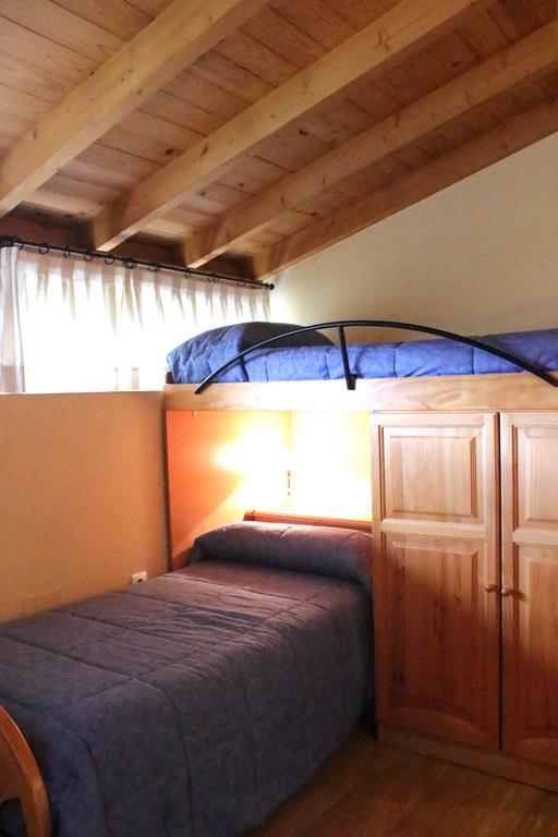 Albergue Turistico Via De La Plata Banos De Montemayor Oda fotoğraf